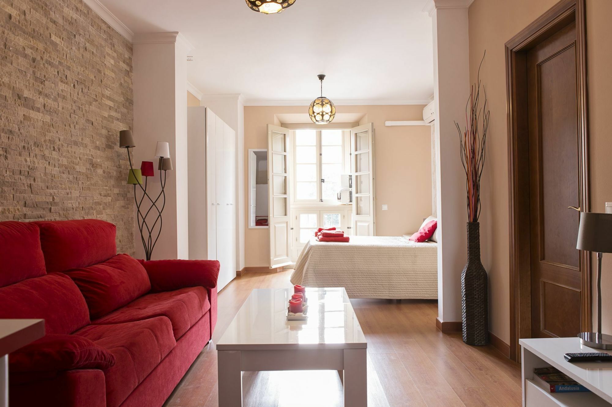 Suncity Loft Carreteria Malaga Bagian luar foto