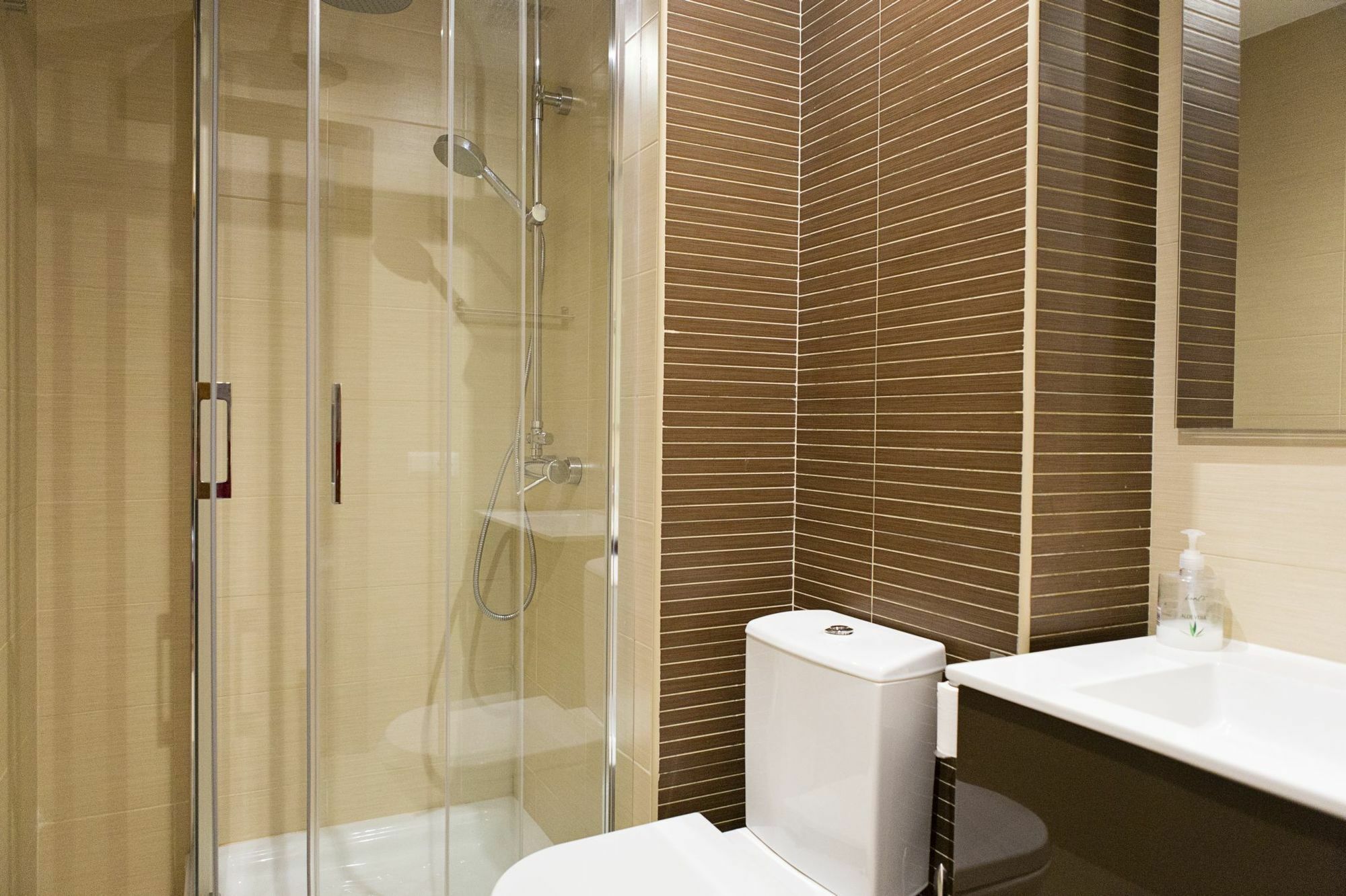 Suncity Loft Carreteria Malaga Bagian luar foto